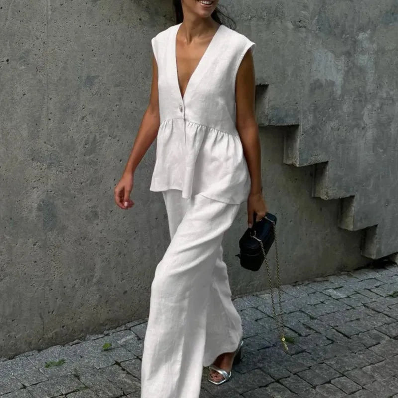 Chic V-Neck Cotton Jumpsuit – Sleeveless Wide-Leg Elegance.