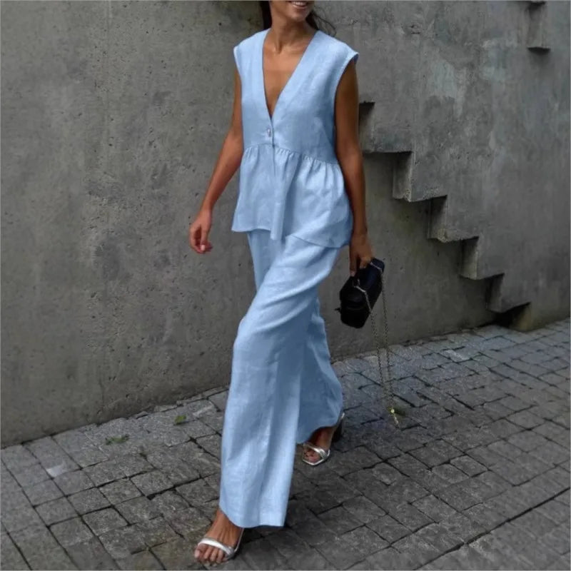Chic V-Neck Cotton Jumpsuit – Sleeveless Wide-Leg Elegance.
