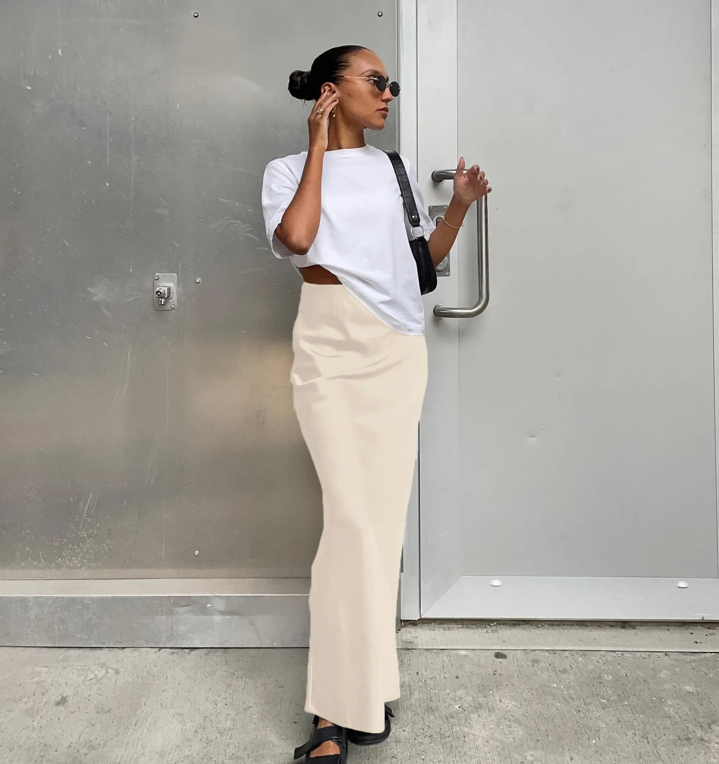 Chic Flowy High-Waist Skirt
